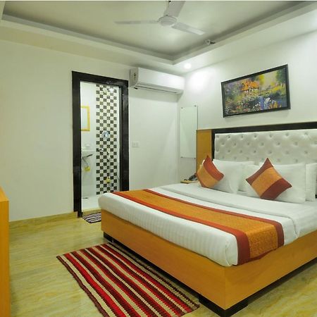Hotel Noida Delight Exterior foto
